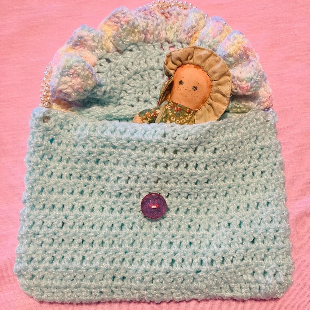 👛 Little Girl Purse: Handmade Crocheted - Picture 2 of 2
